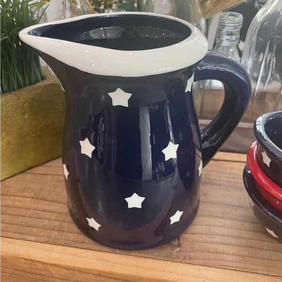 TERRAMOTO PATRIOTIC CERAMIC BOWLS AND MATCHING PITCHER
3 SMALL BOWLS - Picture 2 of 4